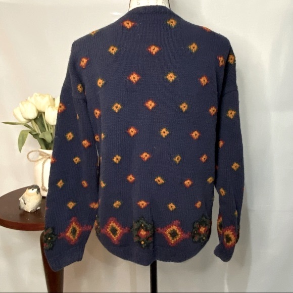 Vintage Sweater Button Front V-neck Eclectic Hand Knitted Diamond Flower - Picture 7 of 10